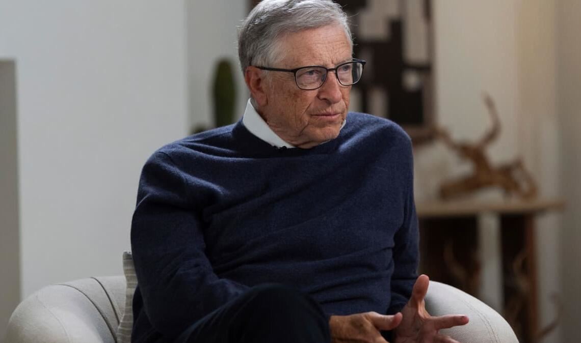 Microsoft-Gründer Bill Gates spricht bei einem Interview der US-Presseagentur The Associated Press (AP) in Indian Wells, Kalifornien.