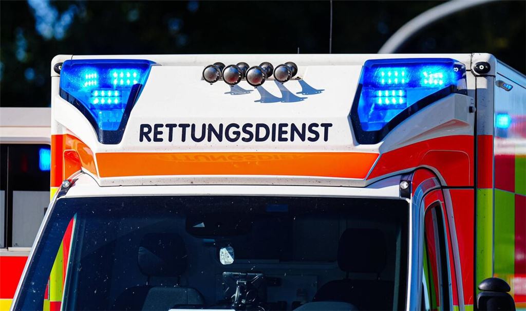 Mindestens eine Außenwand sei beschädigt worden. (Symbolbild)