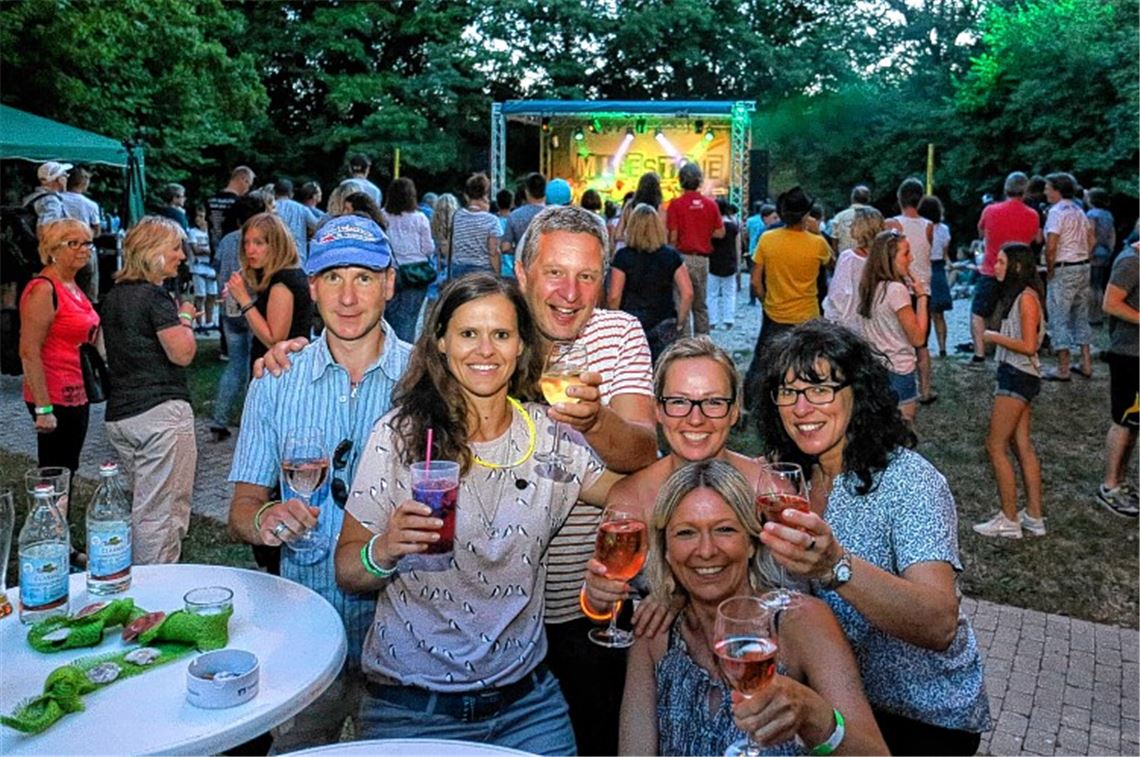 Volleyballfeld wird zur Tanzfläche