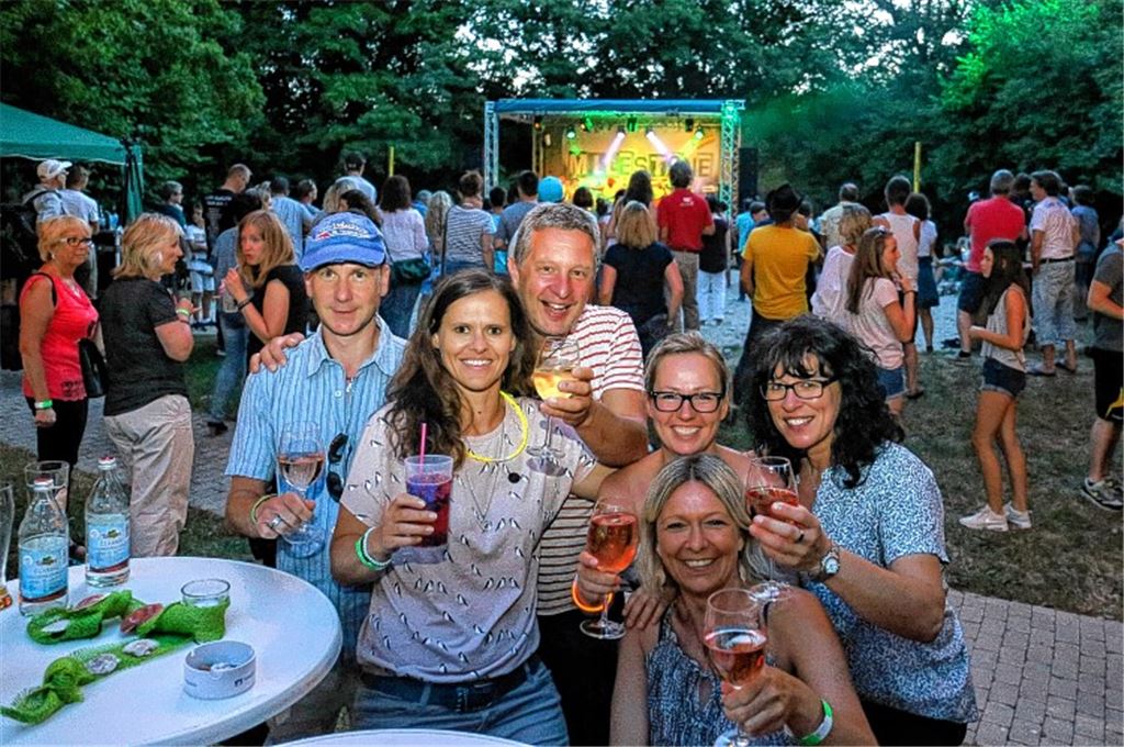 Volleyballfeld wird zur Tanzfläche