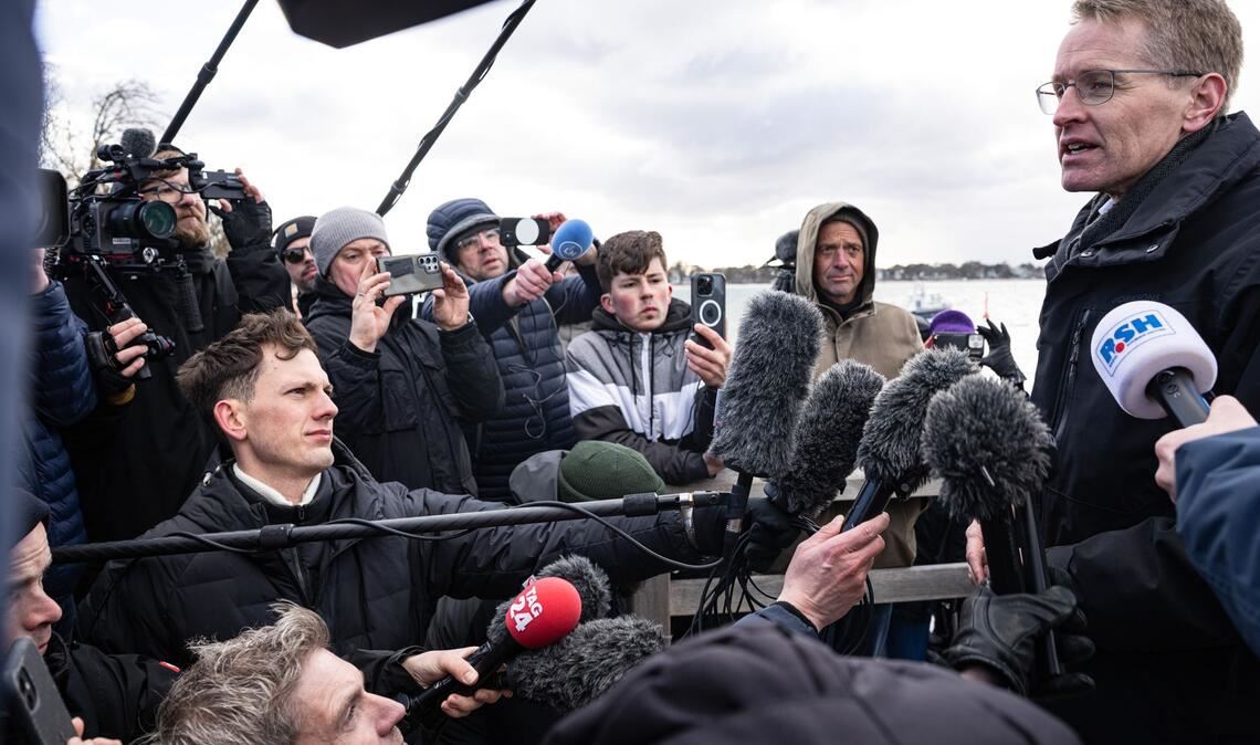 Ministerpräsident Daniel Günther (CDU) machte sich am Donnerstag selbst ein Bild vor Ort.