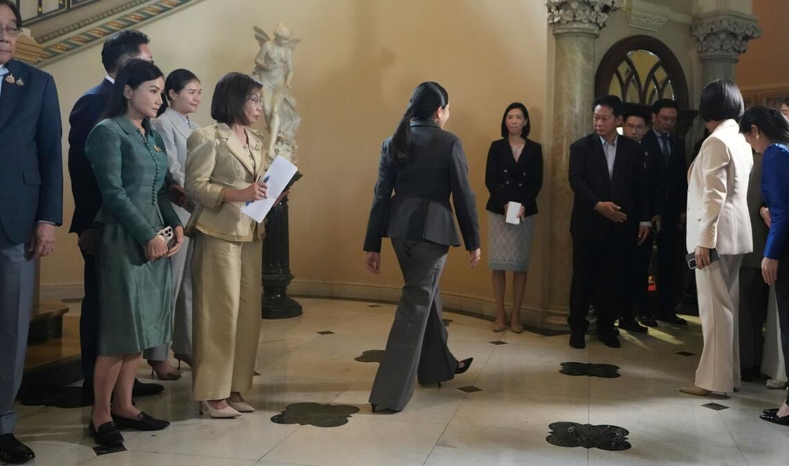 Thailands Regierungschefin nach Gerichtsurteil abgesetzt Ministerpräsidentin Paetongtarn Shinawatra muss nach einem Jahr schon wieder gehen.