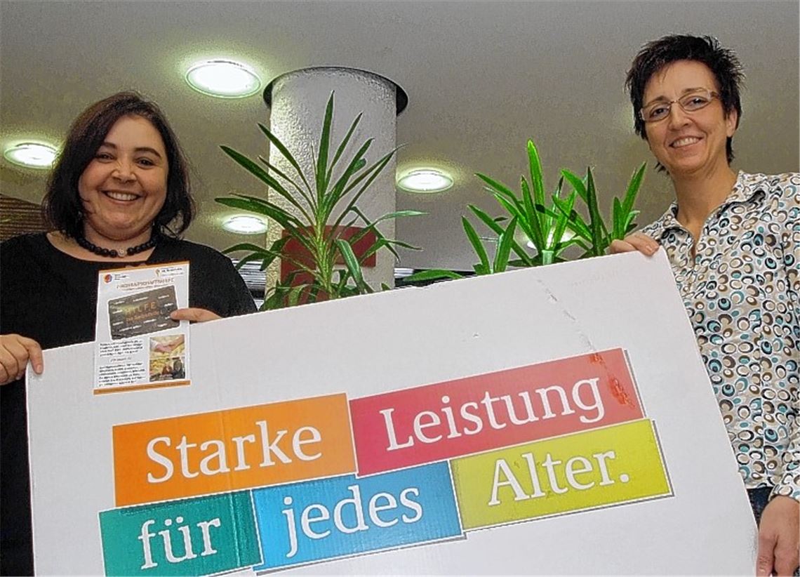 Miriam Treut (li.) und Alexandra Rapp sehen in der Nachbarschaftshilfe ein wichtiges Angebot, um Menschen einen längeren Verbleib im eigenen Haushalt zu sichern.
