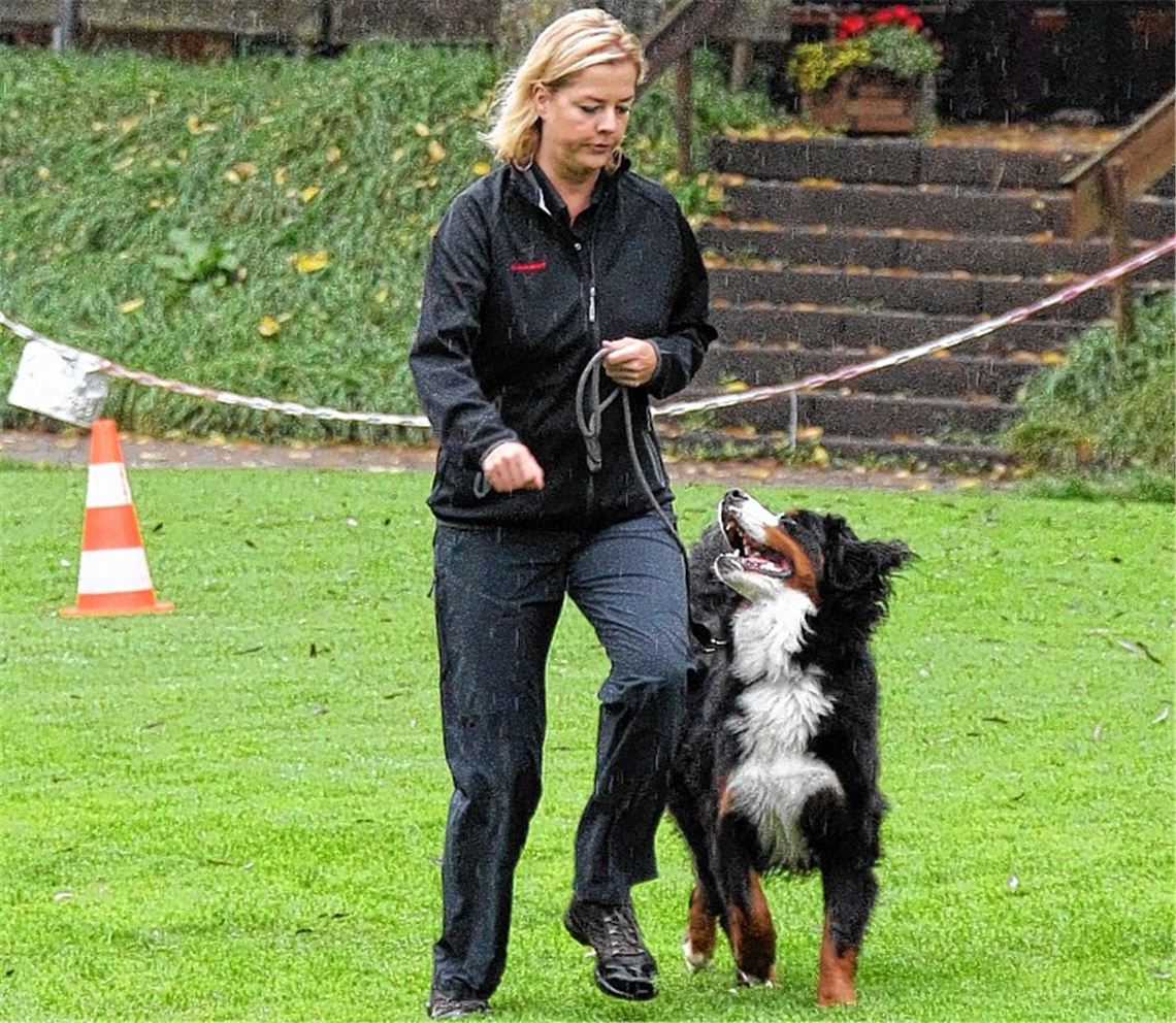 Mit 144 von maximal 150 Punkten bestehen Olivia Renner und Hummel den Test.