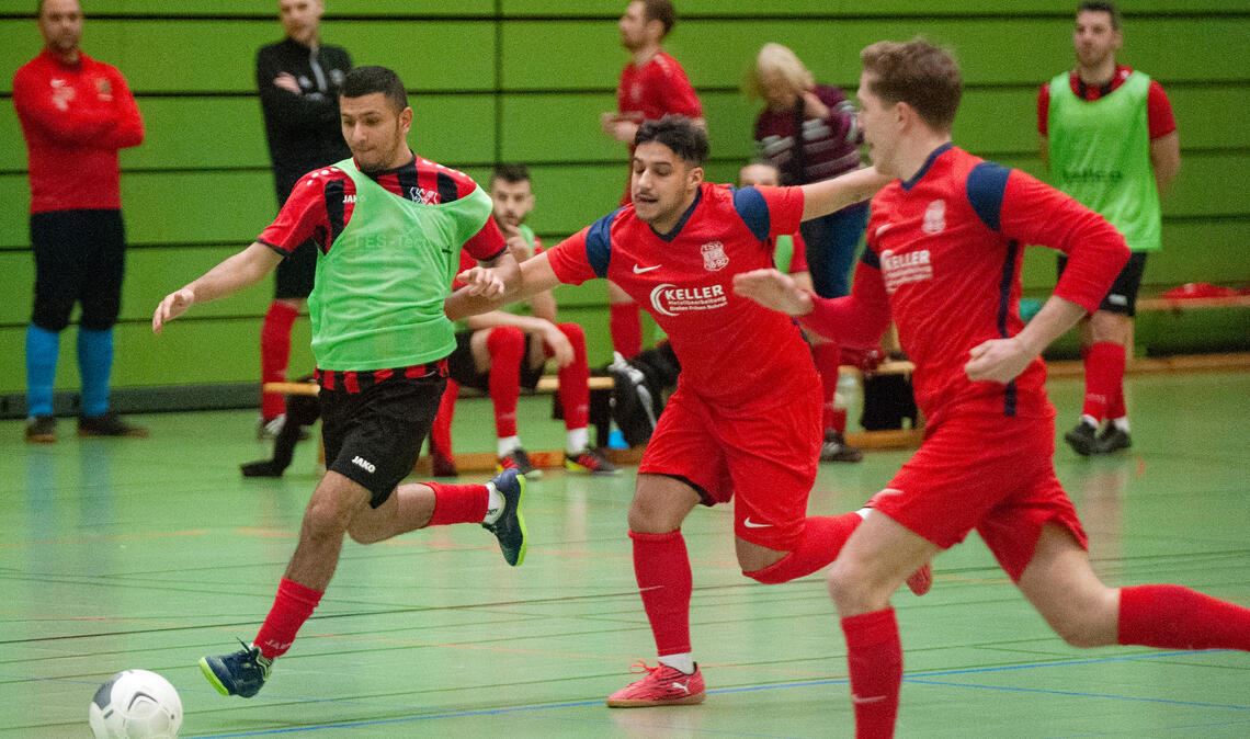 Mit 4:0 schlagen die Sportfreunde Mühlacker den TSV Ötisheim - fürs Halbfinale r...