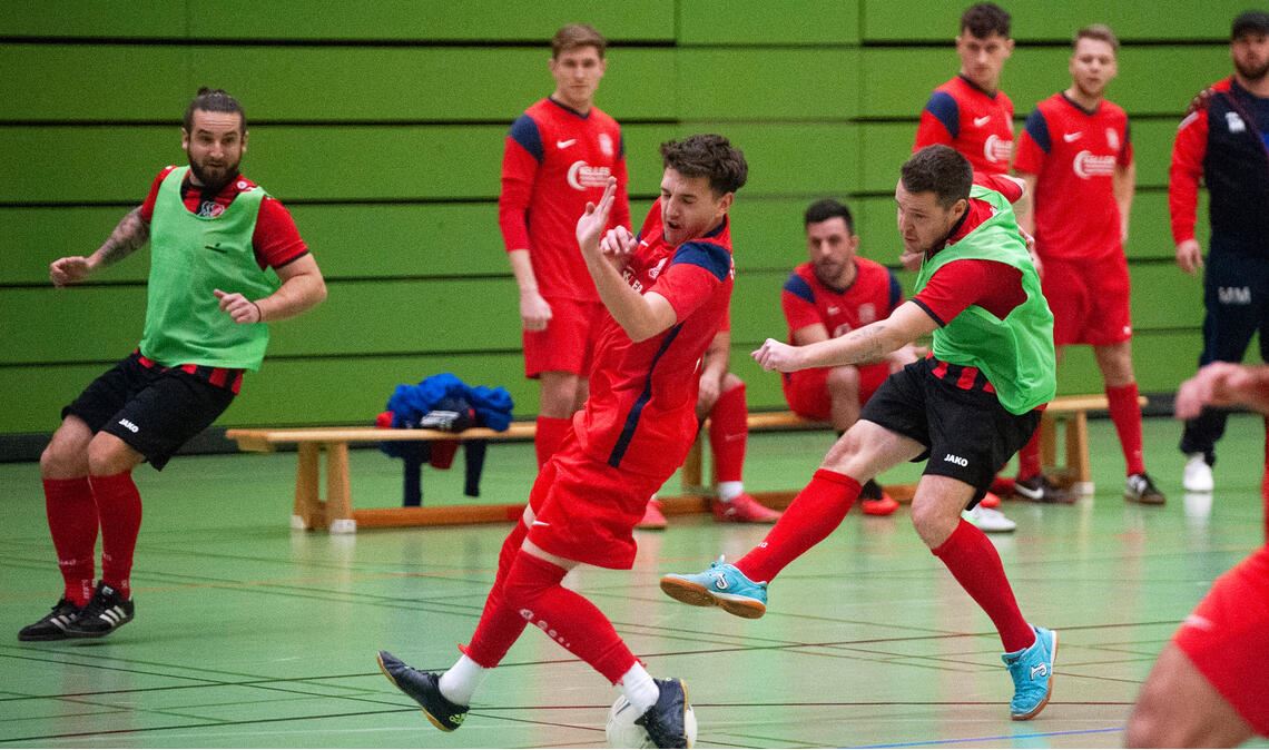 Mit 4:0 schlagen die Sportfreunde Mühlacker den TSV Ötisheim - fürs Halbfinale r...