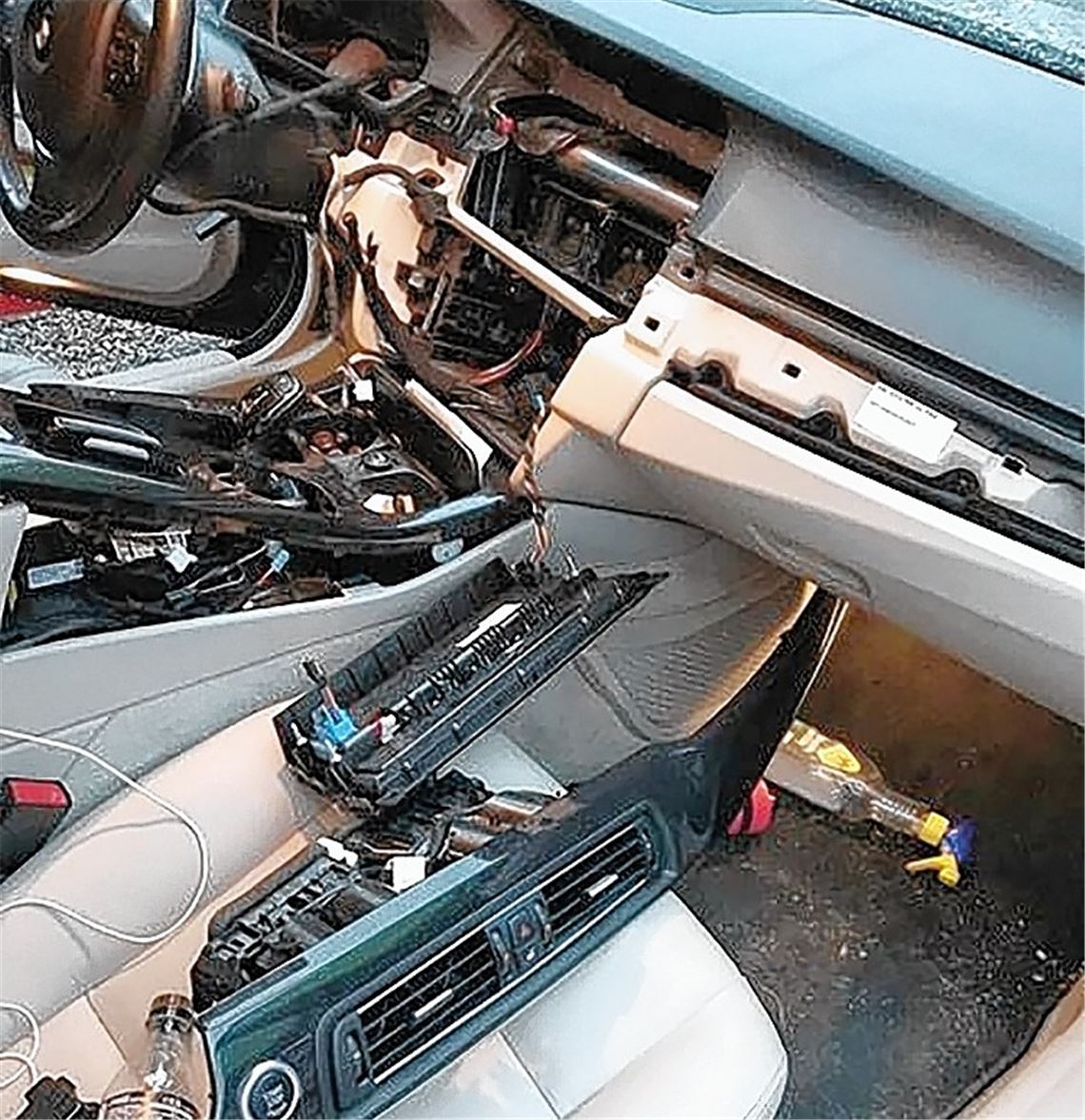 Autoknacker schlagen am Senderhang zu