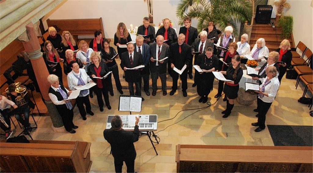 Mit „Conquest of Paradise“ wird das Kirchenkonzert eröffnet. 
