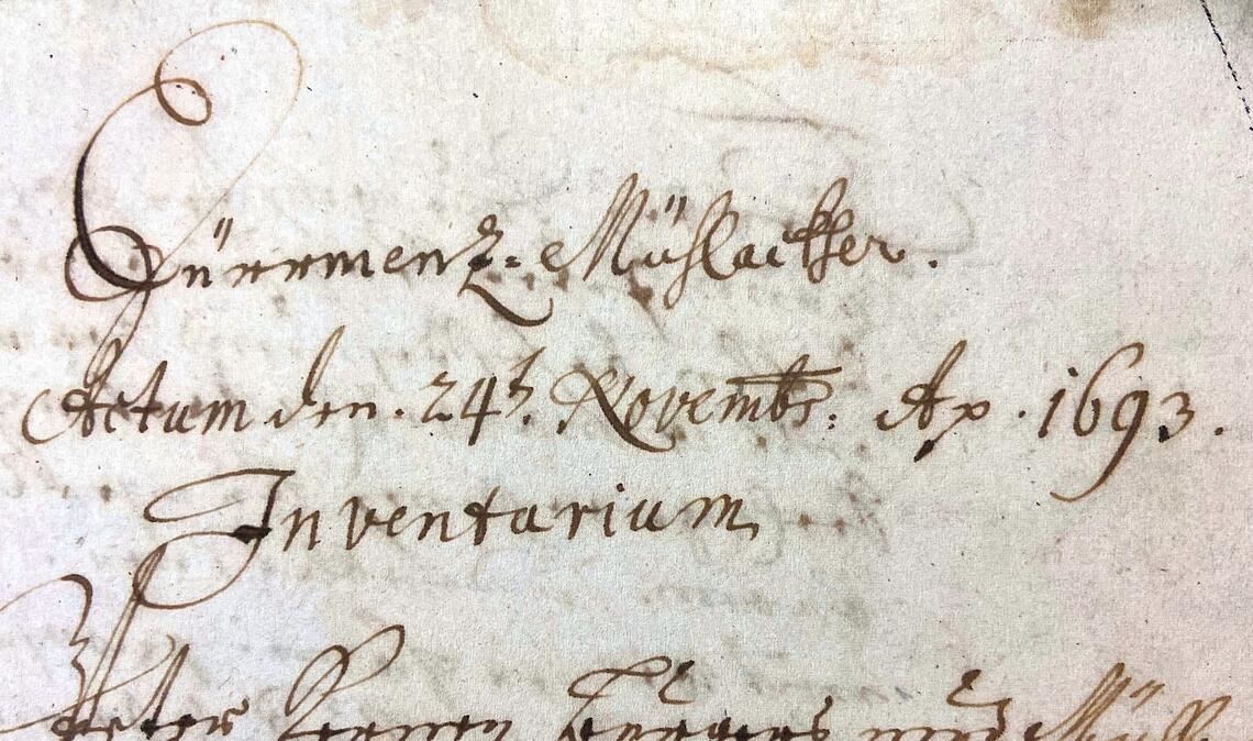 Mit Dokumenten wie dieser Inventur aus dem Jahr 1693 hat sich Lisbeth Theunißen befasst und dabei viele Frauenschicksale näher beleuchtet. Fotos: Stahlfeld