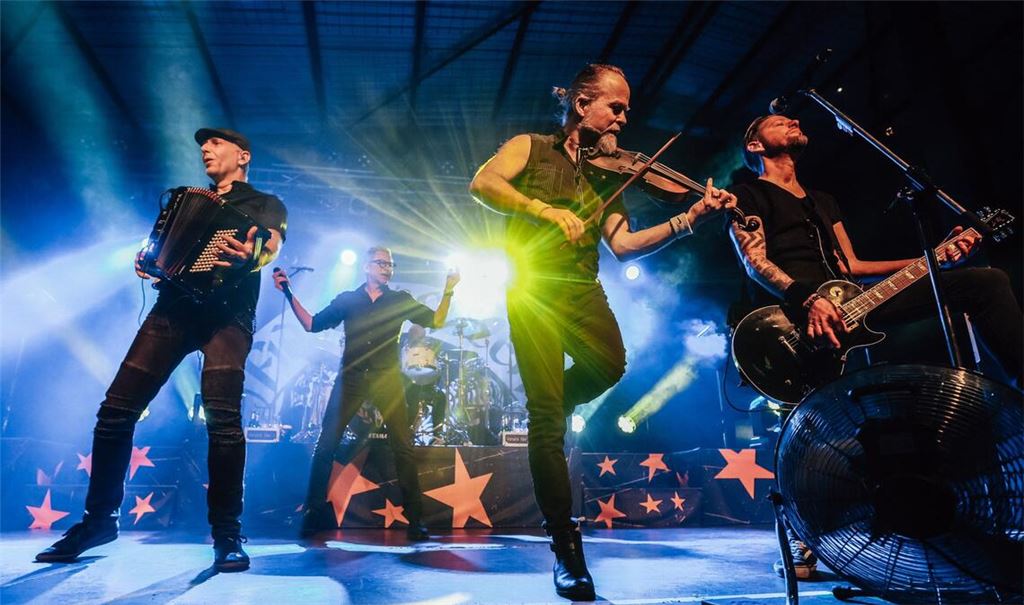 Mit Herzblut: Fiddler’s Green im LKA in Stuttgart