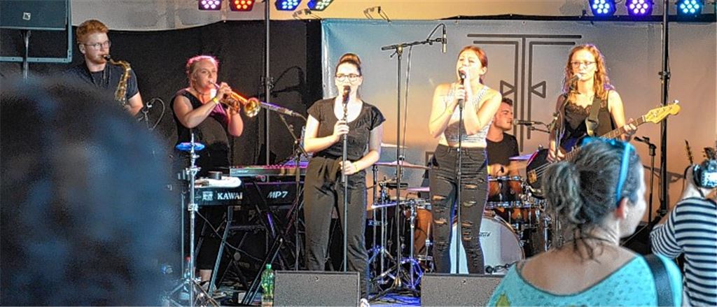 Festival zwischen Partystimmung und Mitgefühl