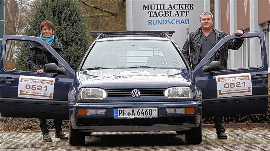 Mit dem Golf-Kombi, vollgepackt mit verschiedenen Hilfsgütern und persönlicher Ausrüstung, geht es von Mühlacker nach Gambia. Fast alles bleibt in dem armen westafrikanischen Staat. „Mit einem Koffer fliegen wir zurück“, sagt Heidi Maier, die sich im Rahmen der Rallye „Dresden Dakar Banjul“ mit ihrem Freund Roland Weber vor allem auf die unendlichen Weiten der Sahara freut. 