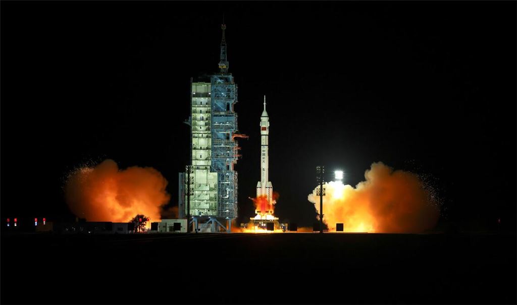 Mit der Mission "Shenzhou 21" setzt China sein ehrgeiziges Raumfahrtprogramm fort.
