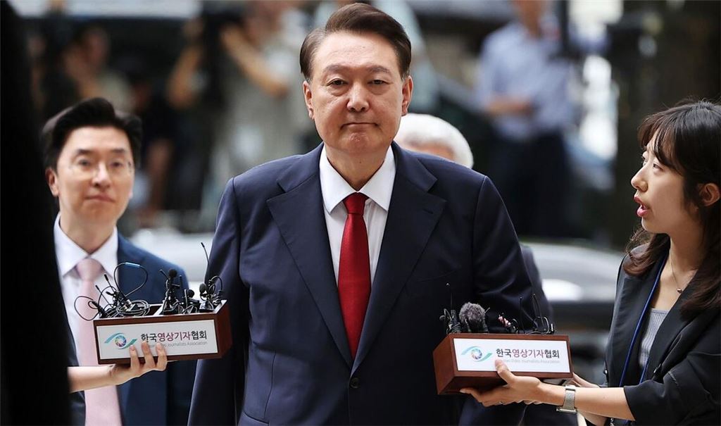 Mit der Verhängung des Kriegsrechts im Dezember 2024 löste Yoon eine schwere Staatskrise aus. (Archivfoto)