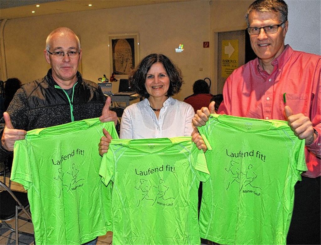„Laufend Fit“ steht in den Startblöcken