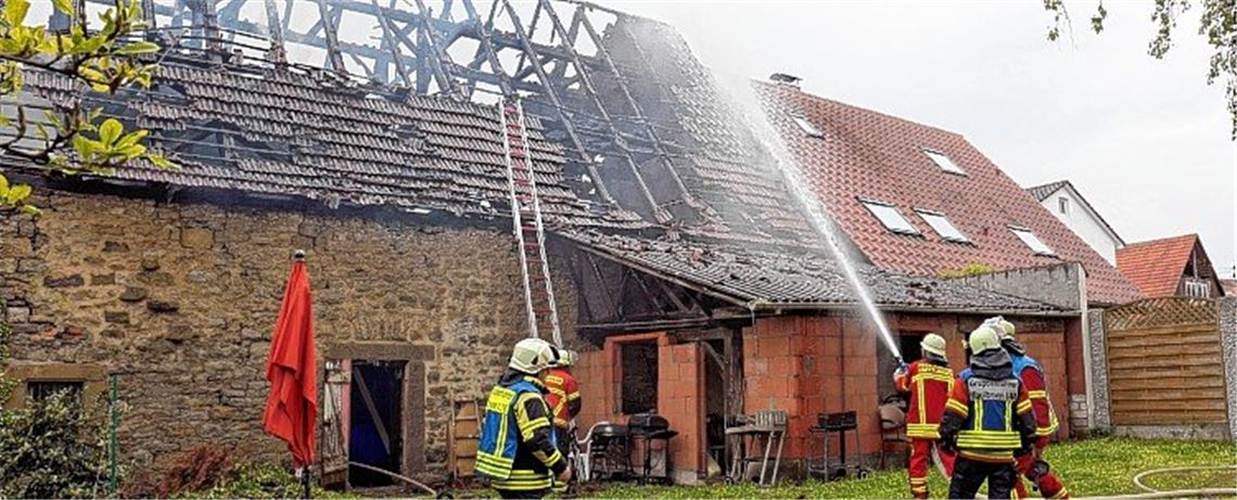 Brenzliger Einsatz für die Feuerwehr Brenzliger Einsatz für die Feuerwehr