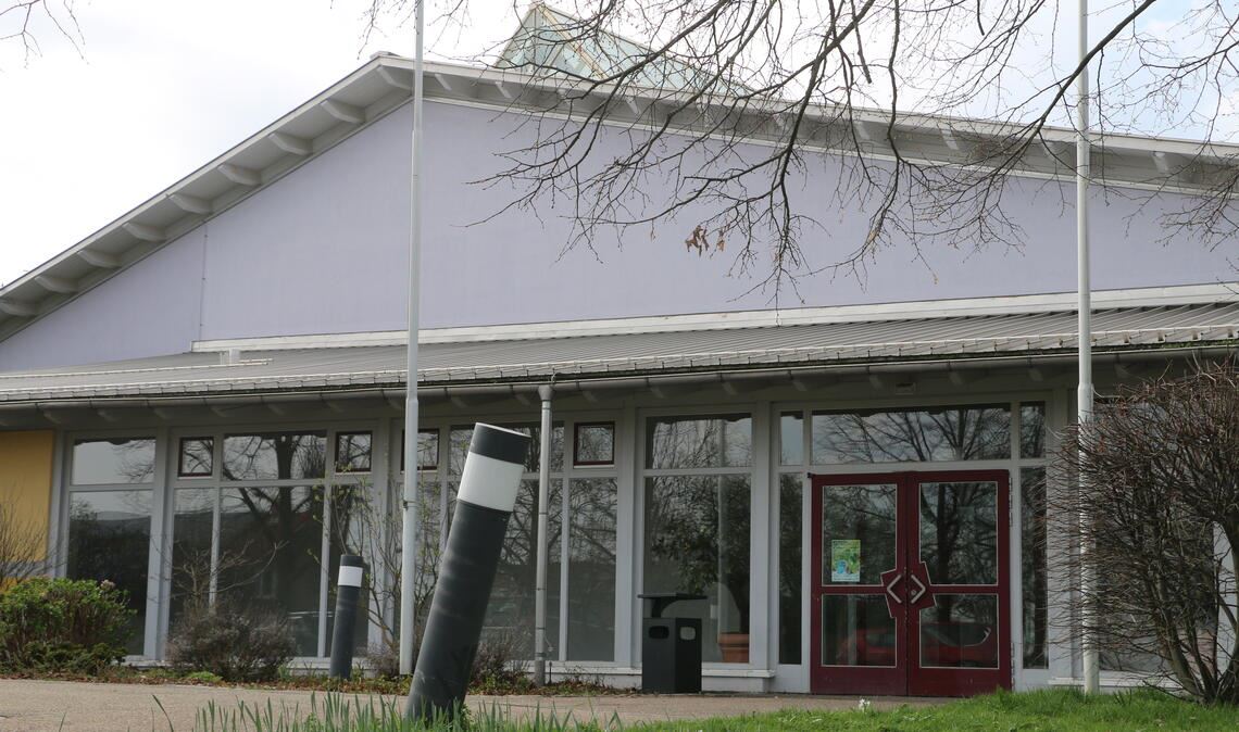 Mit genehmigten Bundesmitteln soll die Lindenhalle modernisiert werden. Fotos: Deeg