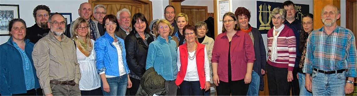 Mit hellroter Weste: Ingrid Burger, Initiatorin des „Freundeskreises International Ötisheim“.