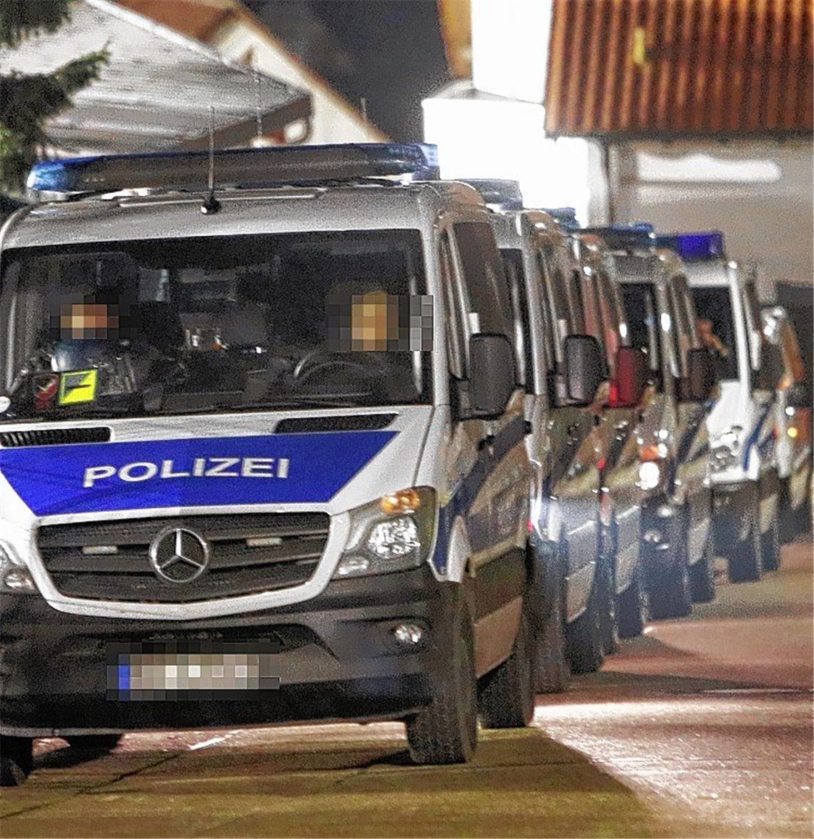 Polizei überwacht kleines Derby