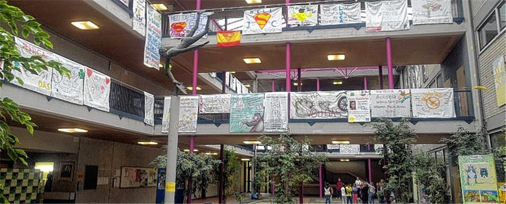 Mit vielen guten Wünschen in der Aula starten die Zehntklässler an der Mörike-Realschule in ihre Prüfungsphase.