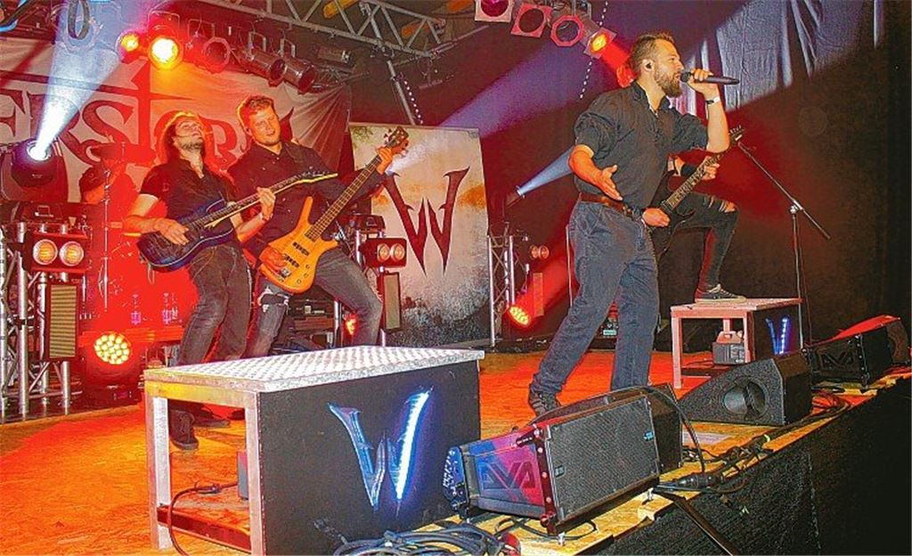 Metal und Rock auf der grünen Wiese