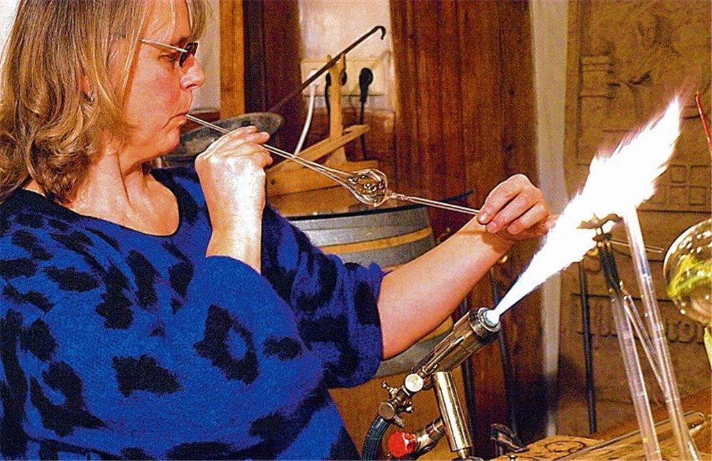 Glasbläserin setzt Familientradition fort