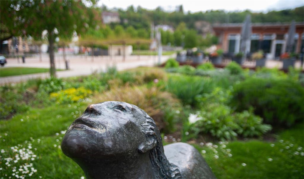 Miteinander sprechen und dabei übers Gartenschaugelände blicken. Dazu lädt das „Demokratie-Frühstück“ ein. Foto:Fotomoment