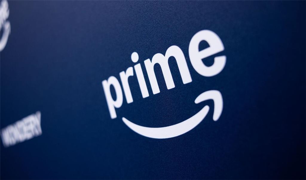 Mitglieder von Amazon haben verschiedene Vorteile wie kostenlosen Versand und Streaming-Angebote für Filme und Serien. Dies kostet jedoch Geld.