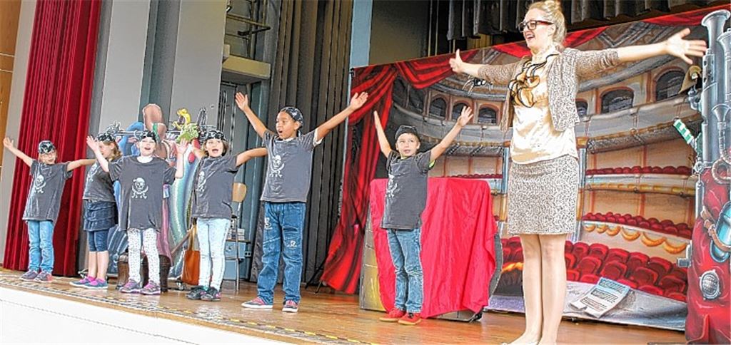 Von der Schulbank auf die Bühne