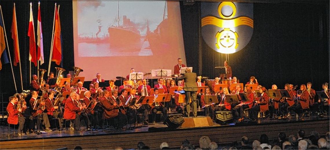 Mitreißendes und vielfältiges Programm: Das Große Blasorchester des Mühlacker Musikvereins zeigt beim Neujahrskonzert im Mühlehof vor rund 650 Besuchern sein Können. 