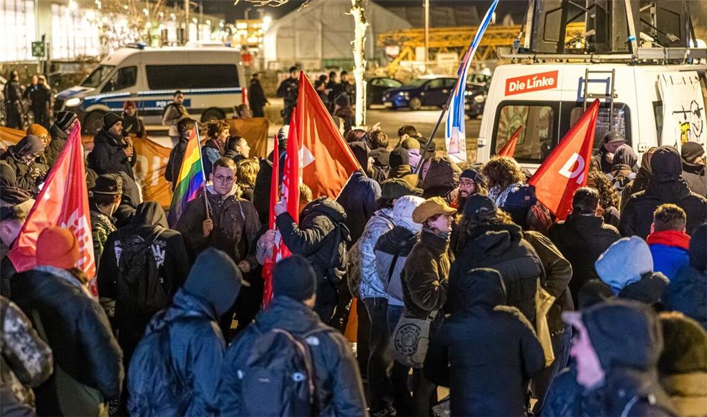 Mitte Januar gingen Menschen in Cottbus gegen rechts motivierte Gewalt auf die Straße. (Archivfoto)