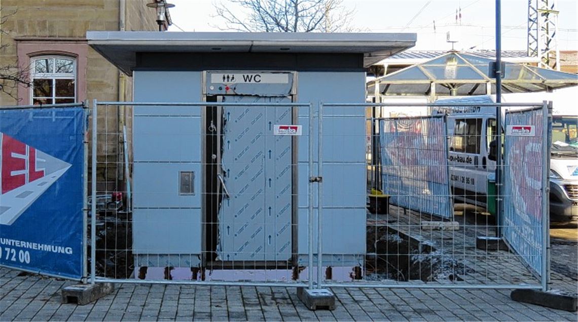 Neue WC-Anlage am Bahnhof steht