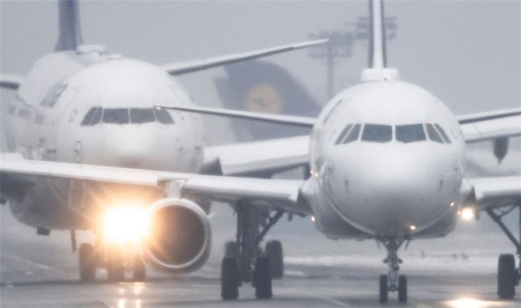 Mitten im Streik des Ufo-Kabinenpersonals hat sich Lufthansa mit der Gewerkschaft Verdi auf einen Tarifabschluss für die neue Tochtergesellschaft City Airlines geeinigt (Archivfoto).