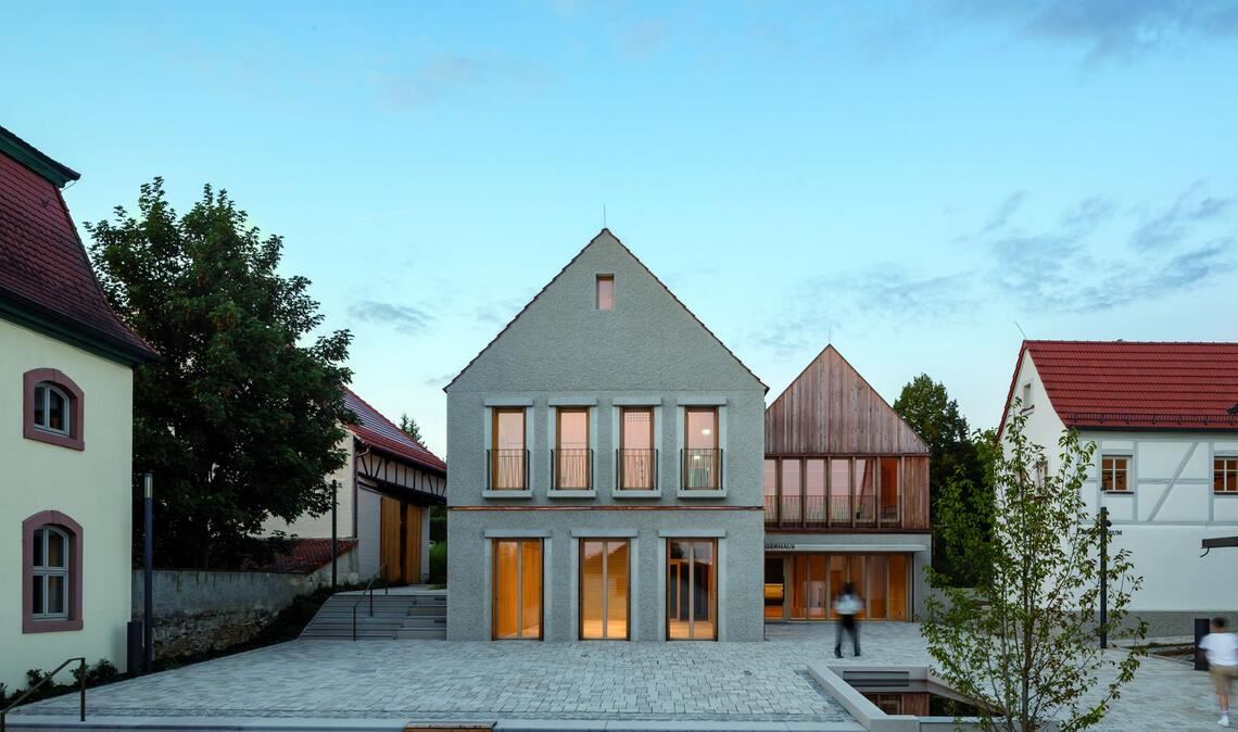 „MittenIm“ Herzen von Niederwerrn: Neues Bürgerzentrum, Architektur: Schlicht Lamprecht Kern Architekten (Schweinfurt)