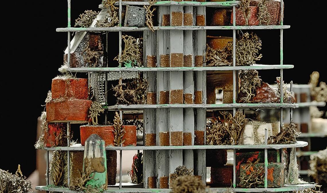 Modell des realisierten Entwurfs und Projekts am Askanischen Platz in Berlin.