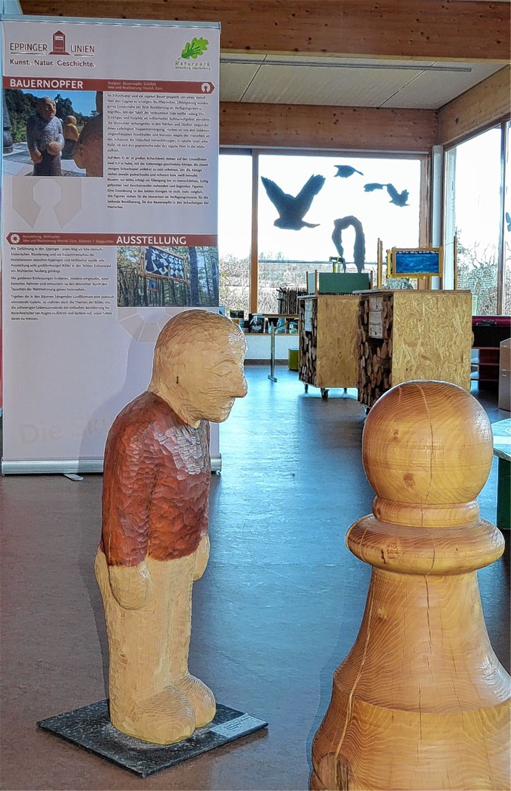 Modelle der Skulpturen Bauernopfer (li.), Verhack (oben), Weitblick und Mühsal (rechts unten) vermitteln eine Ahnung von den großen Objekten, die am Eppinger-Linien-Weg stehen.