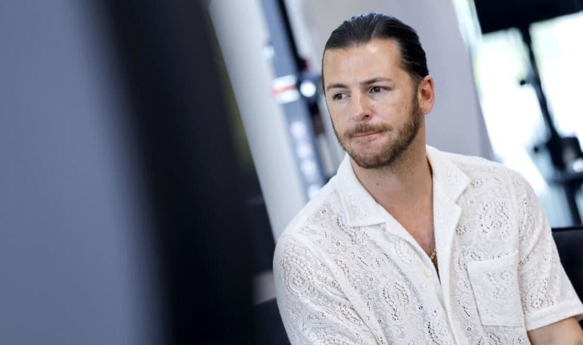 Moderator Riccardo Basile bei einem Auftritt bei den Sommer-Aktionstagen im Wohnmobilpark Bad Honnef.