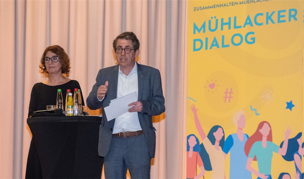 Moderiert wird die Veranstaltung in Lienzingen von Stefanie Wally und Hans-Ulrich Wetzel, Verleger des Mühlacker Tagblatt.