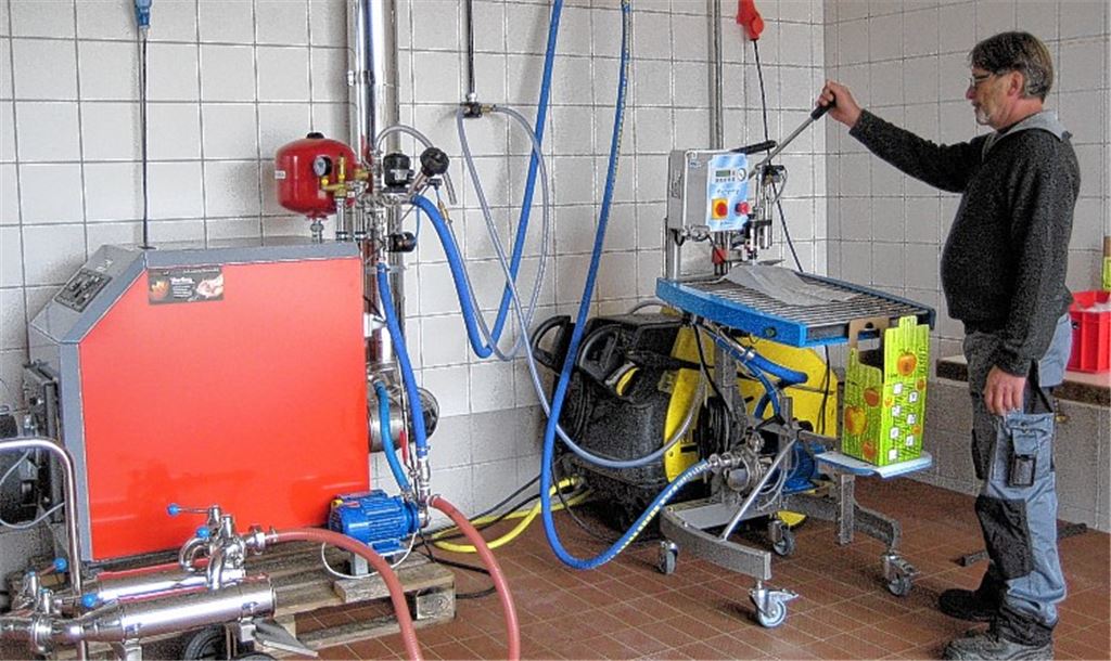 Moderne Technik in der Kelter. Foto: privat