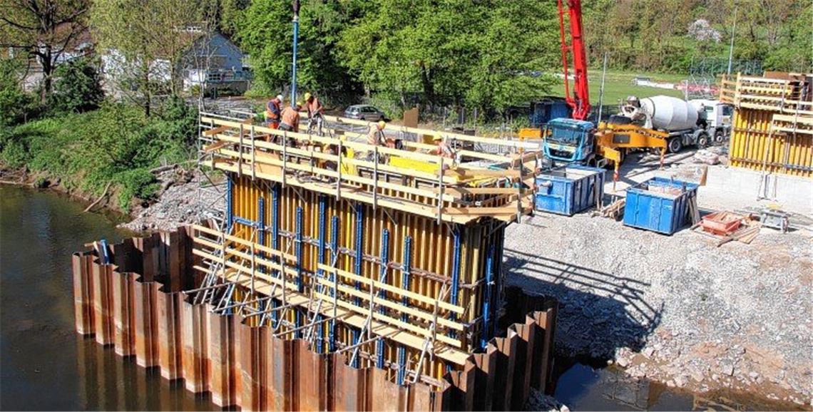 Bau der neuen B10-Brücke liegt im Plan