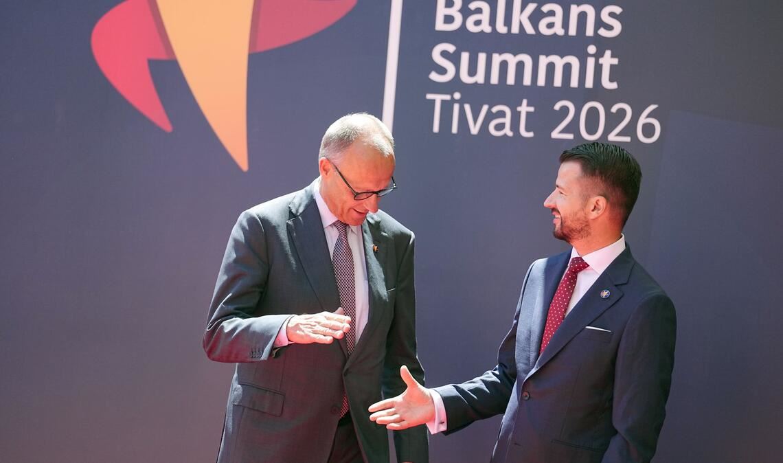 Montenegros Präsident Jakov Milatovic (r) kann darauf hoffen, dass sein Land bald der EU beitreten kann. Kanzler Merz ist für eine zügige EU-Erweiterung offen.