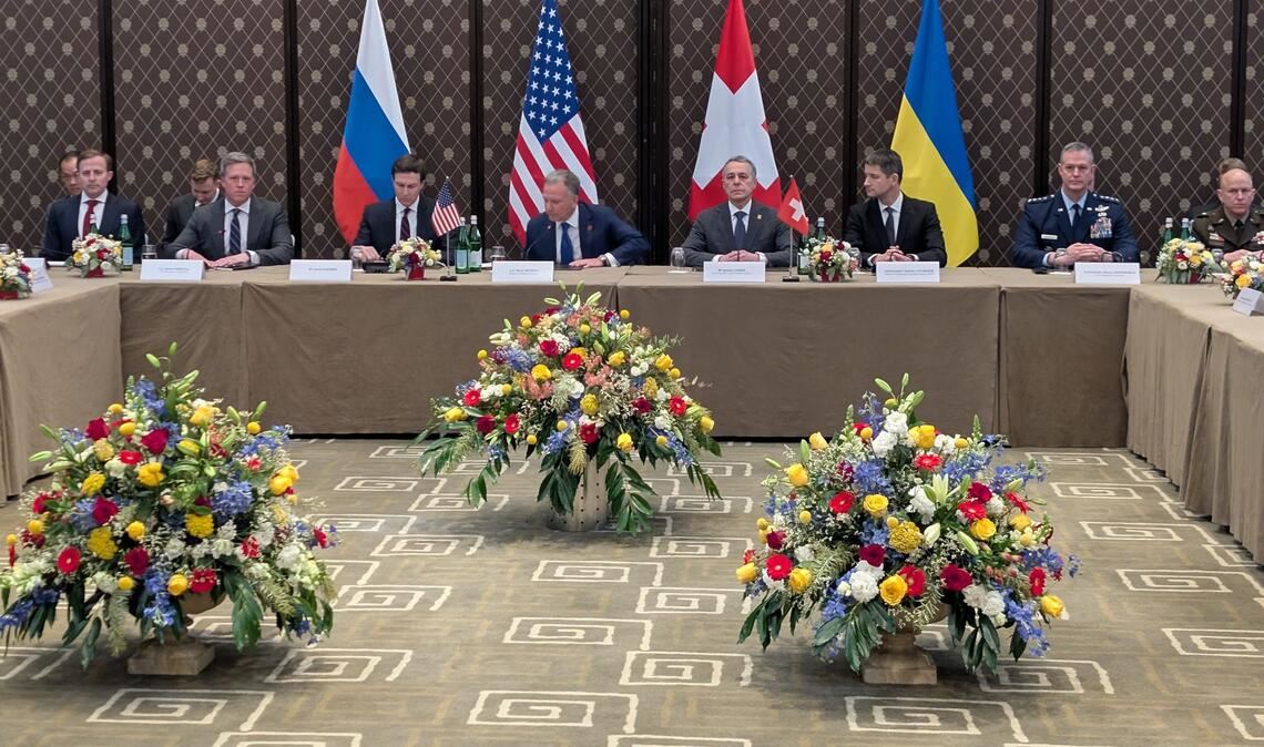 Moskau und Kiew tauschen nach Angaben des russischen Chefunterhändlers Wladimir Medinski Hunderte Kriegsgefangene im Rahmen von Vereinbarungen aus, die bei den jüngsten Verhandlungen in Genf erzielt wurden. (Archivbild)