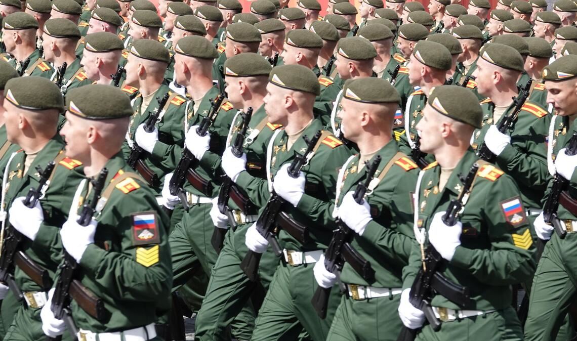 Moskaus Angebot einer Waffenruhe soll die eigenen Feiern zum Tag des Sieges schützen. (Archivbild)