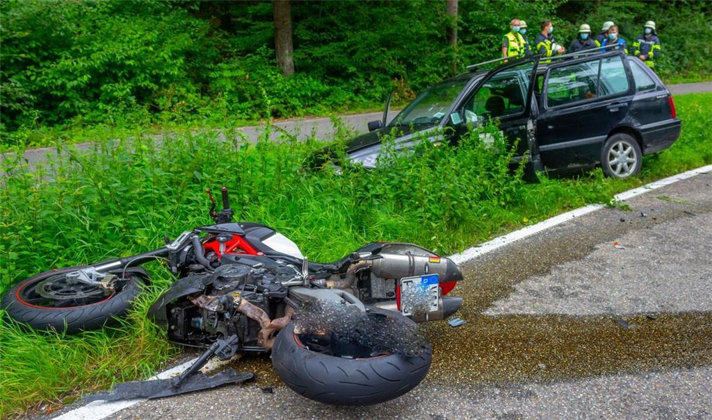 Motorradfahrer sind wegen der fehlenden Knautschzone bei Unfällen besonders gefährdet. Foto: Archiv