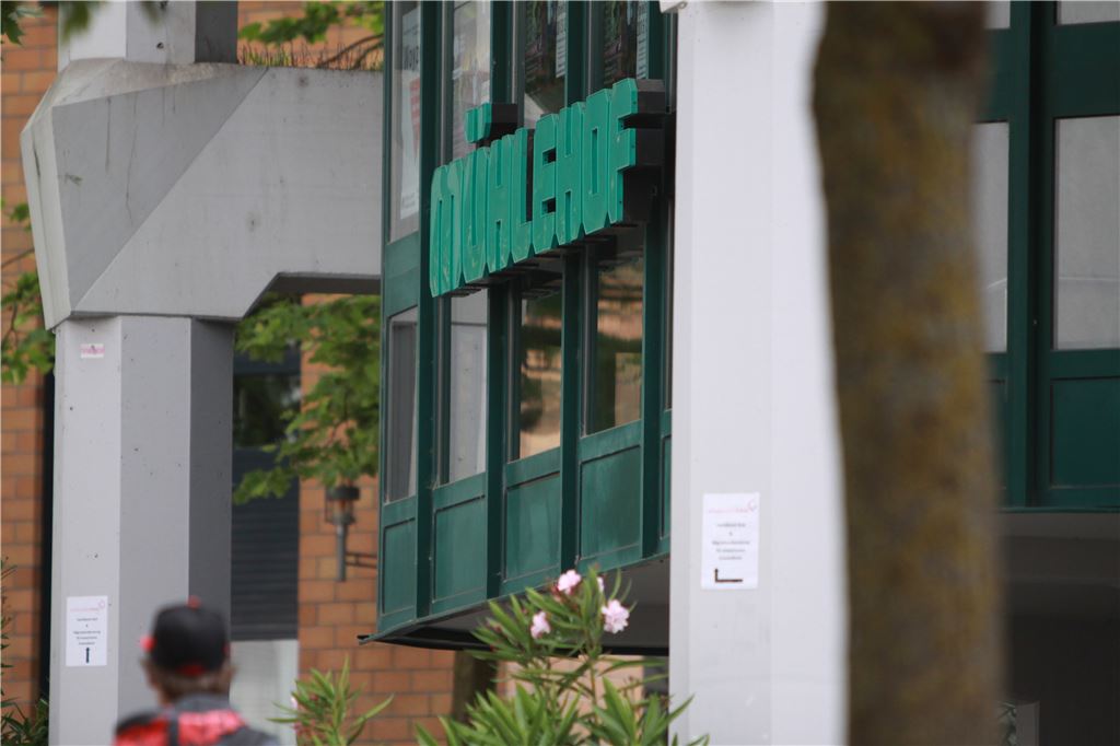Mühlehof-Abriss oder Sanierung? Die Frist für das geplante Erlenbachcenter wurde bis Ende des Jahres verlängert. (Archivfoto: Huber)