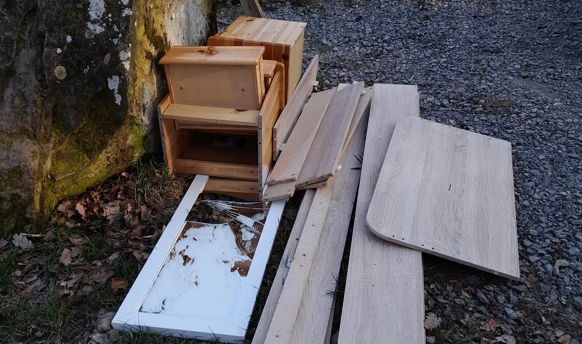 Müllablagerung am Waldrand. Foto: privat