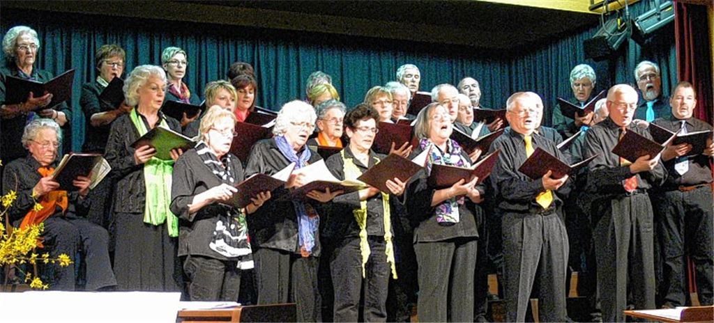 Musikalische Frühlingsbotschaft: der Sternenfelser Volkschor.