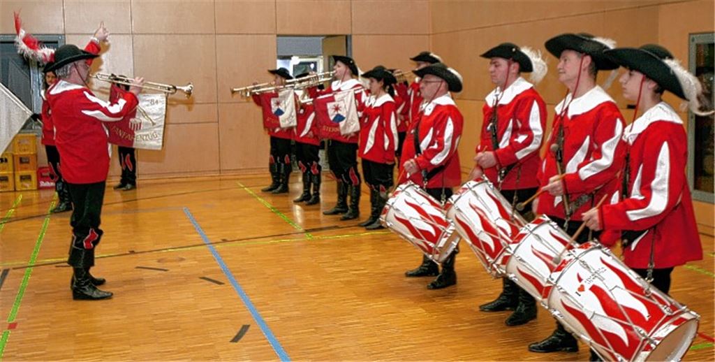 Musikalisches Aushängeschild der Sternenfelser Feuerwehr ist der Fanfarenzug, der die Hauptversammlung eröffnet.