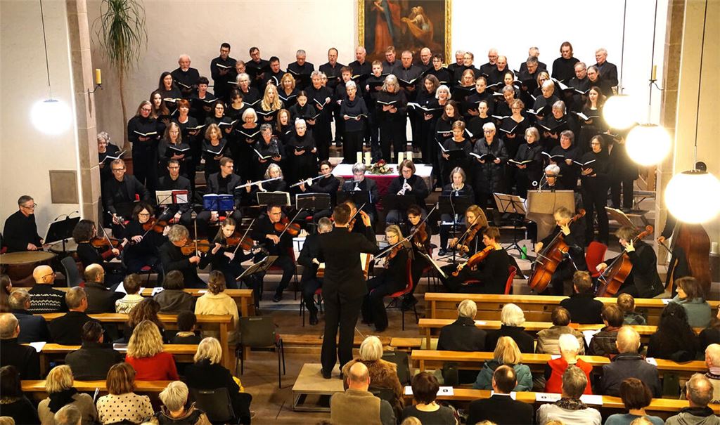 Muss es eigentlich immer das Weihnachtsoratorium wie hier in Maulbronn in der Kirche St. Bernhard sein? Eindeutige Antwort: Ja, es muss, unbedingt. Foto: Bastian