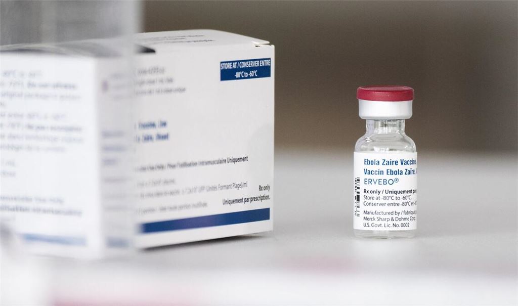Nach Angaben der WHO sind im Land 2.000 Dosen des Ebola-Impfstoff Ervebo vorrätig. (Archivbild)